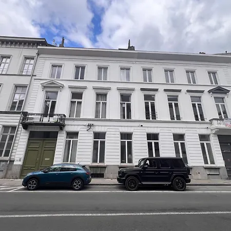 Karel - Gitoo Apartment